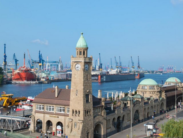 Landungsbrücken Hamburg